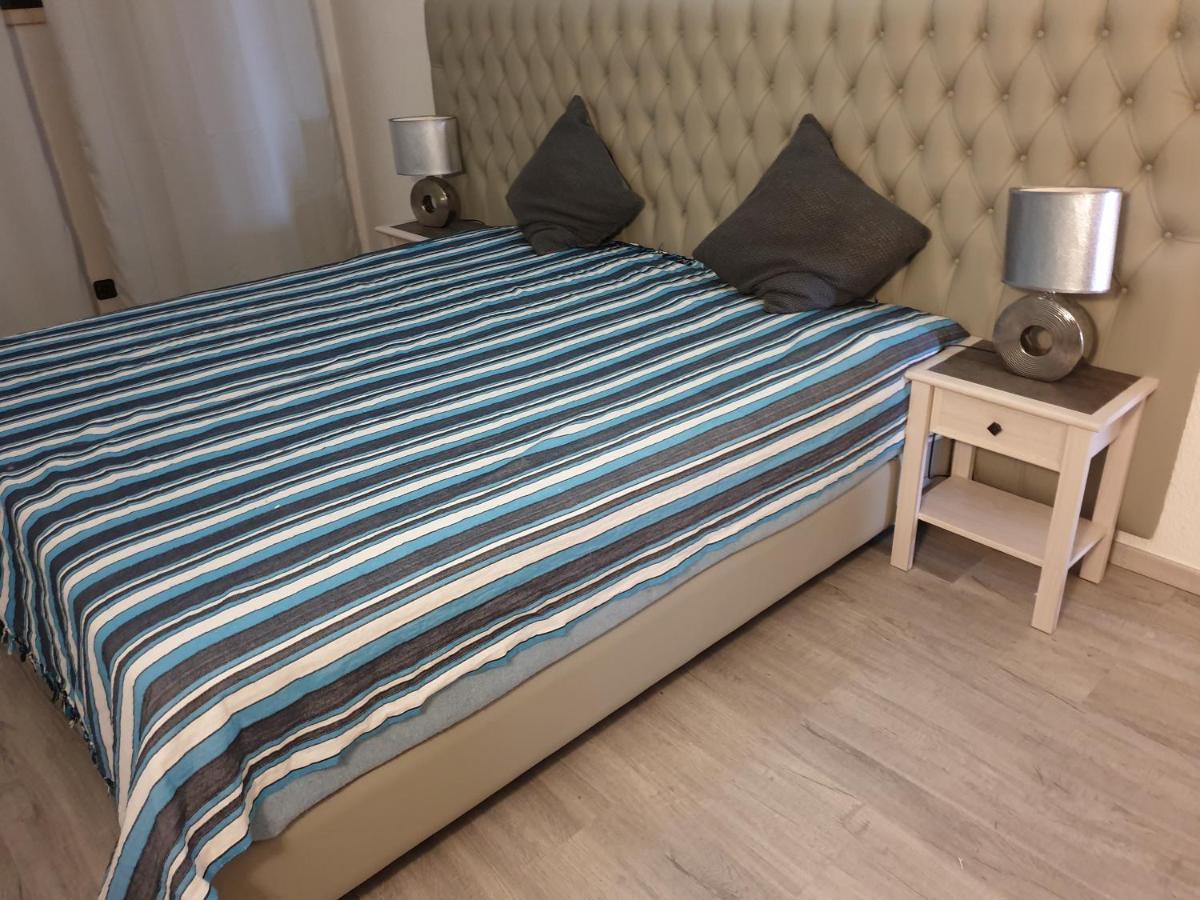 Apartment Qiu กอสตา ดา กาปาริกา ภายนอก รูปภาพ