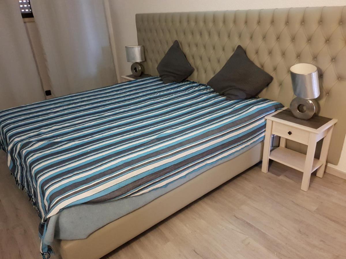 Apartment Qiu กอสตา ดา กาปาริกา ภายนอก รูปภาพ